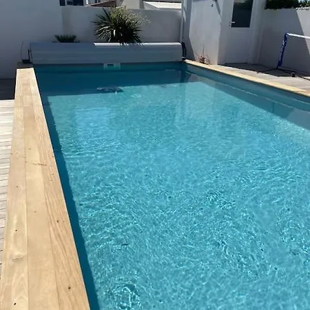 מלון Moderne Avec Piscine, 300m De La
